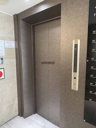 入船・新富の＋ＳＨＩＦＴ　ＧＩＮＺＡ　ＥＡＳＴ エレベーターホール1