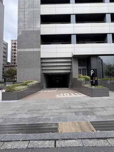 住友不動産猿楽町ビル エントランス2