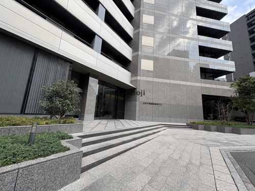 住友不動産猿楽町ビル エントランス3