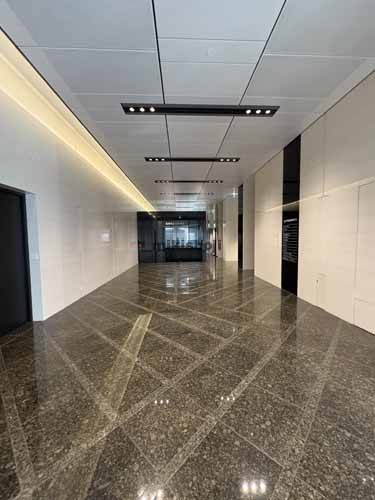 住友不動産猿楽町ビル エントランス6