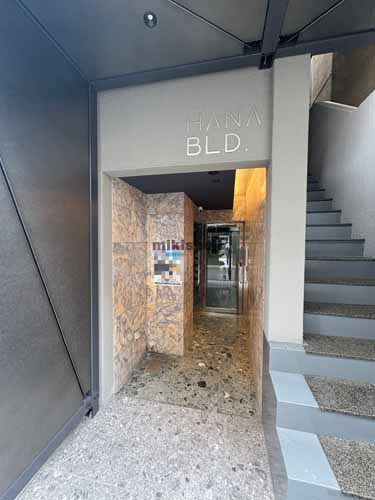 神田三崎町の華ビル エントランス1