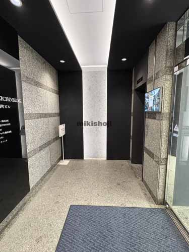 神田三崎町の神田三崎町ビル エントランス1