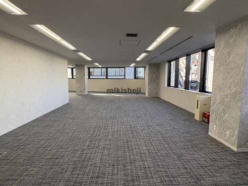 北新宿のダイヤフゲンビル 貸室内2