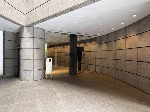 紀尾井町の泉館紀尾井町ビル エントランス5