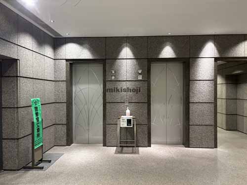 紀尾井町の泉館紀尾井町ビル エレベーターホール2