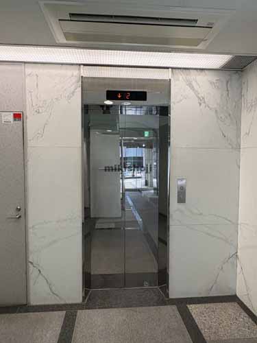 九段南の第３２荒井ビル エレベーターホール1