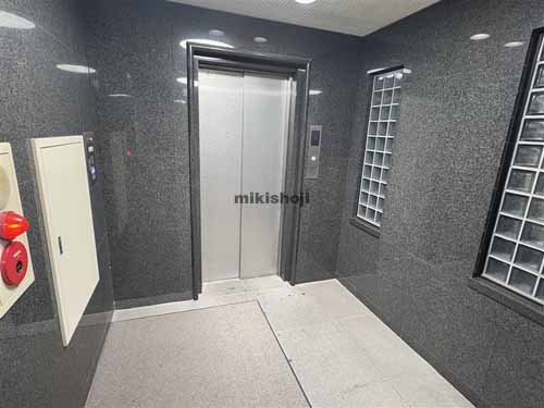 九段南のニューライフビル エレベーターホール1