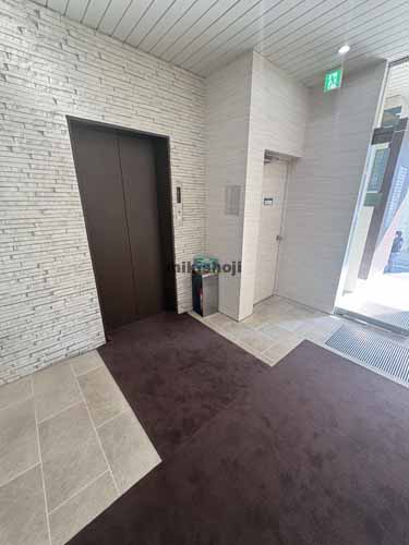 八丁堀の金谷ビル エレベーターホール2