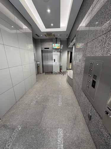 日本橋小綱町・蛎殻町のオーキッドプレイス蛎殻町ビル エントランス2