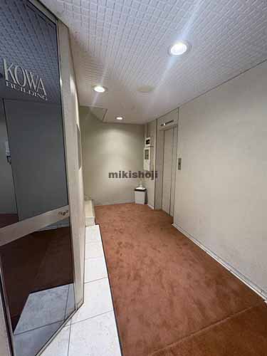 京橋の光和ビル エントランス1