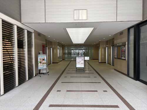 丸の内・大手町の新国際ビル エントランス2