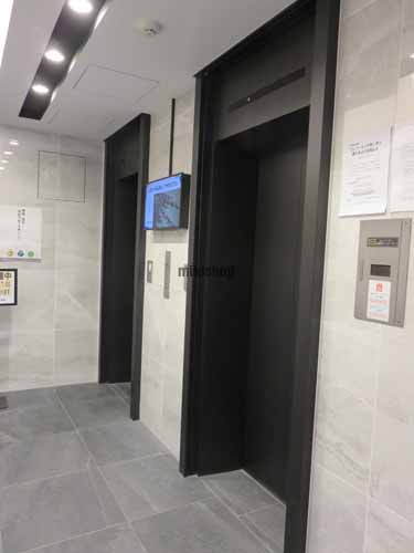 八丁堀の八重洲桜川ビル エレベーターホール1