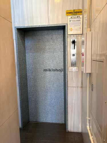 鍛冶町・神田鍛冶町の藪下ビル エレベーターホール1