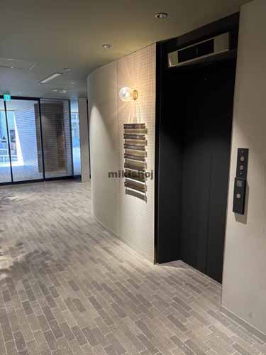 三田のいちご聖坂ビル エレベーターホール2