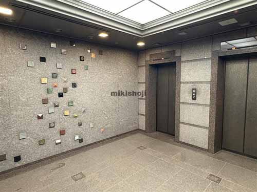 九段南の飛栄九段ビル エレベーターホール1