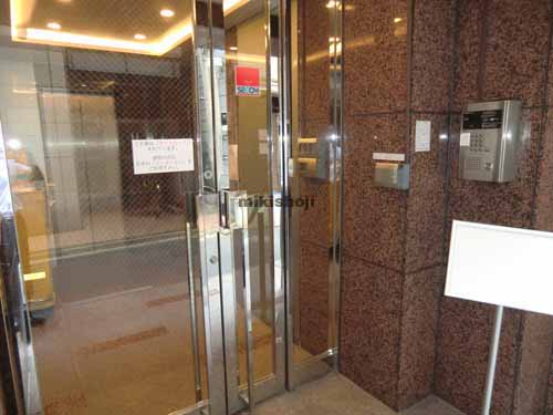 日本橋末広ビル エントランス2