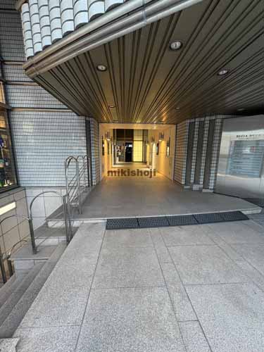 ＢＩＺＩＡ麹町ビル エントランス1