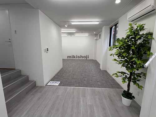 内藤町・大京町・左門町のロイクラトン左門町ビル 貸室内1