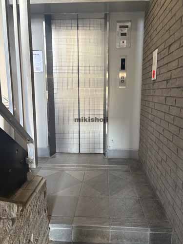 九段北の神戸田中ビル エレベーターホール1