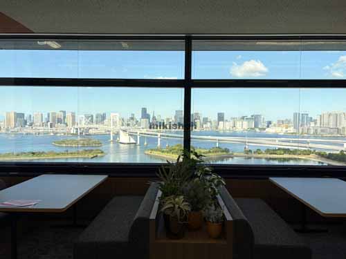 トレードピアお台場 セットアップ室内4