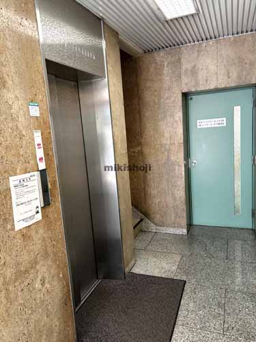 神田紺屋町・神田富山町・神田東松下町の鈴野ビル エレベーターホール1