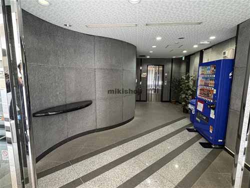 九段南の麹町秀永ビル エレベーターホール3