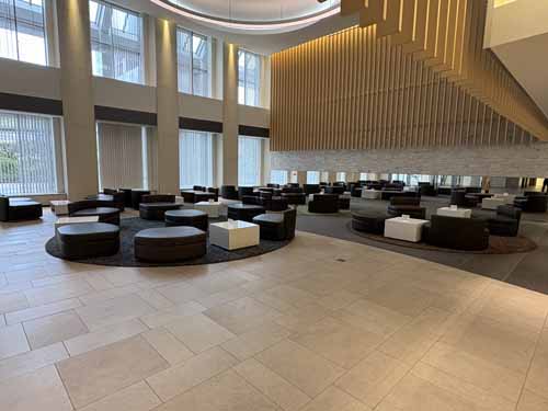 東京フロントテラス エントランス4