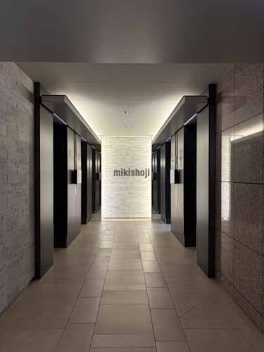 東京フロントテラス エレベーターホール3