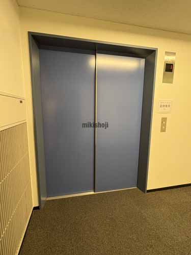 東京フロントテラス エレベーターホール4