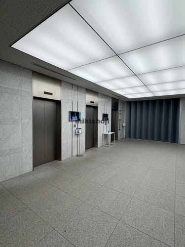 白金・白金台の白金高輪ステーションビル エレベーターホール1