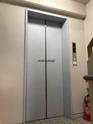 六本木の六本木高橋ビル エレベーターホール1