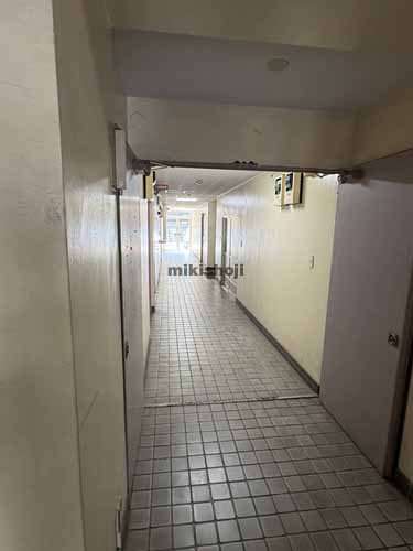 上落合・下落合の目白ハイビル エレベーターホール1