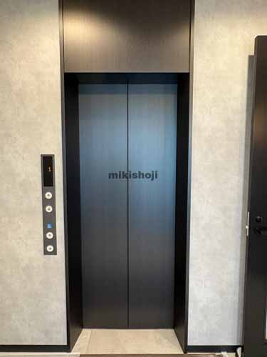 芝のサンライズ長井ビル エレベーターホール1