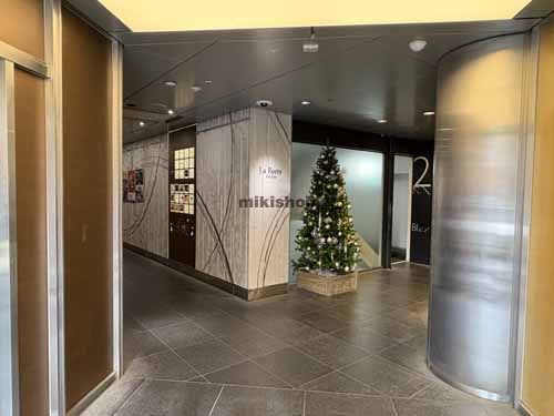 神宮前のラ・ポルト青山 エントランス3