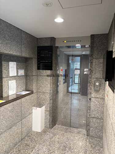 湊・明石町のＲ．ｃｏｒｅ　ＨＡＴＣＨＯＢＯＲＩ エレベーターホール1