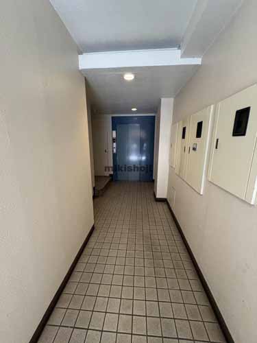 内神田の嶋屋ビル エントランス1