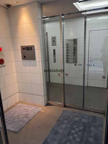 西新橋のＳ．Ａ．グレイス エントランス1