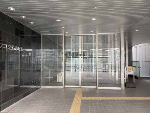 ＷＥＳＴＲＩＯ千葉フコク生命ビル エントランス2