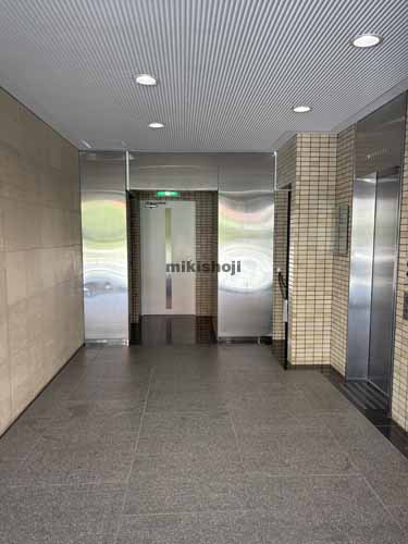 井門神宮前六丁目ビル エントランス1