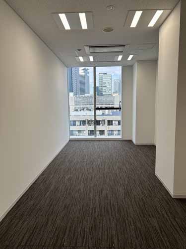 クロスオフィス内幸町 貸室内1