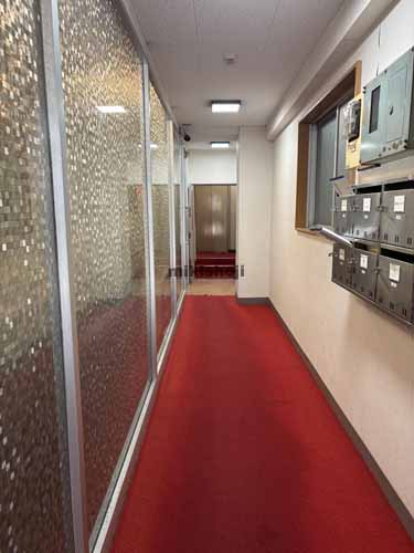 伊藤ビル エントランス2