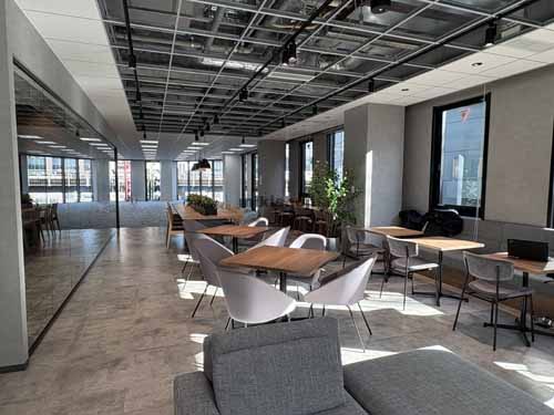 西新宿の西新宿　ＢＵＳＩＮＥＳＳ　ＣＵＢＥ セットアップ室内1