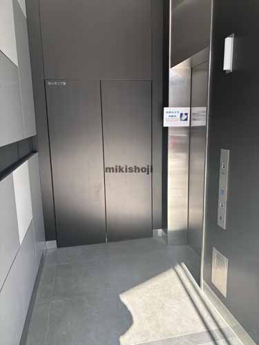 八丁堀の合人社東京八丁堀ビル エレベーターホール1