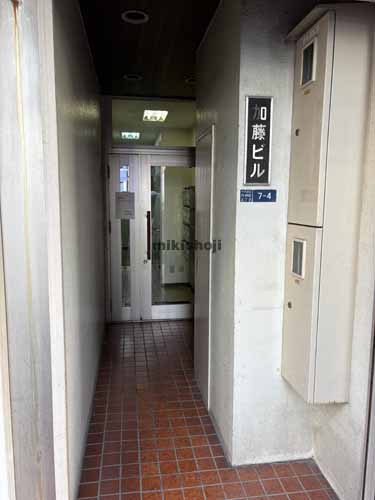 外神田の加藤ビル エントランス1