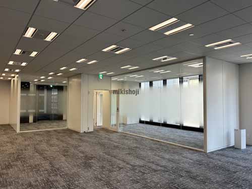 西新橋のＢＩＺＣＯＲＥ西新橋 セットアップ室内1