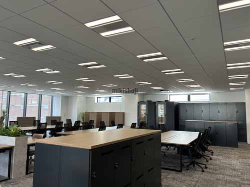 西新橋のＢＩＺＣＯＲＥ西新橋 セットアップ室内3