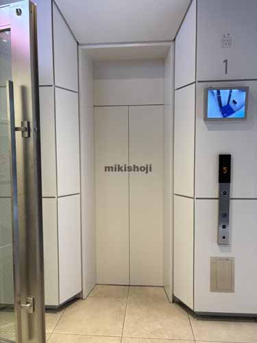 神田神保町の神保町専大通りビル エレベーターホール2
