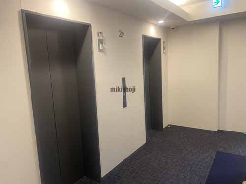 飯田橋の東京中央ビル エレベーターホール1