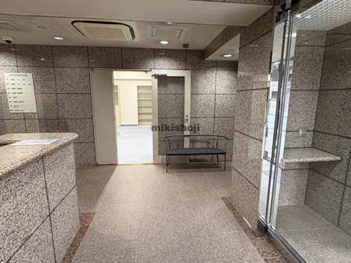 湯島の東西産業貿易(株)旧本社ビル（仮称） エントランス1