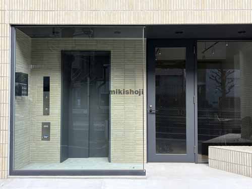 上大崎のレイズ目黒 エントランス1